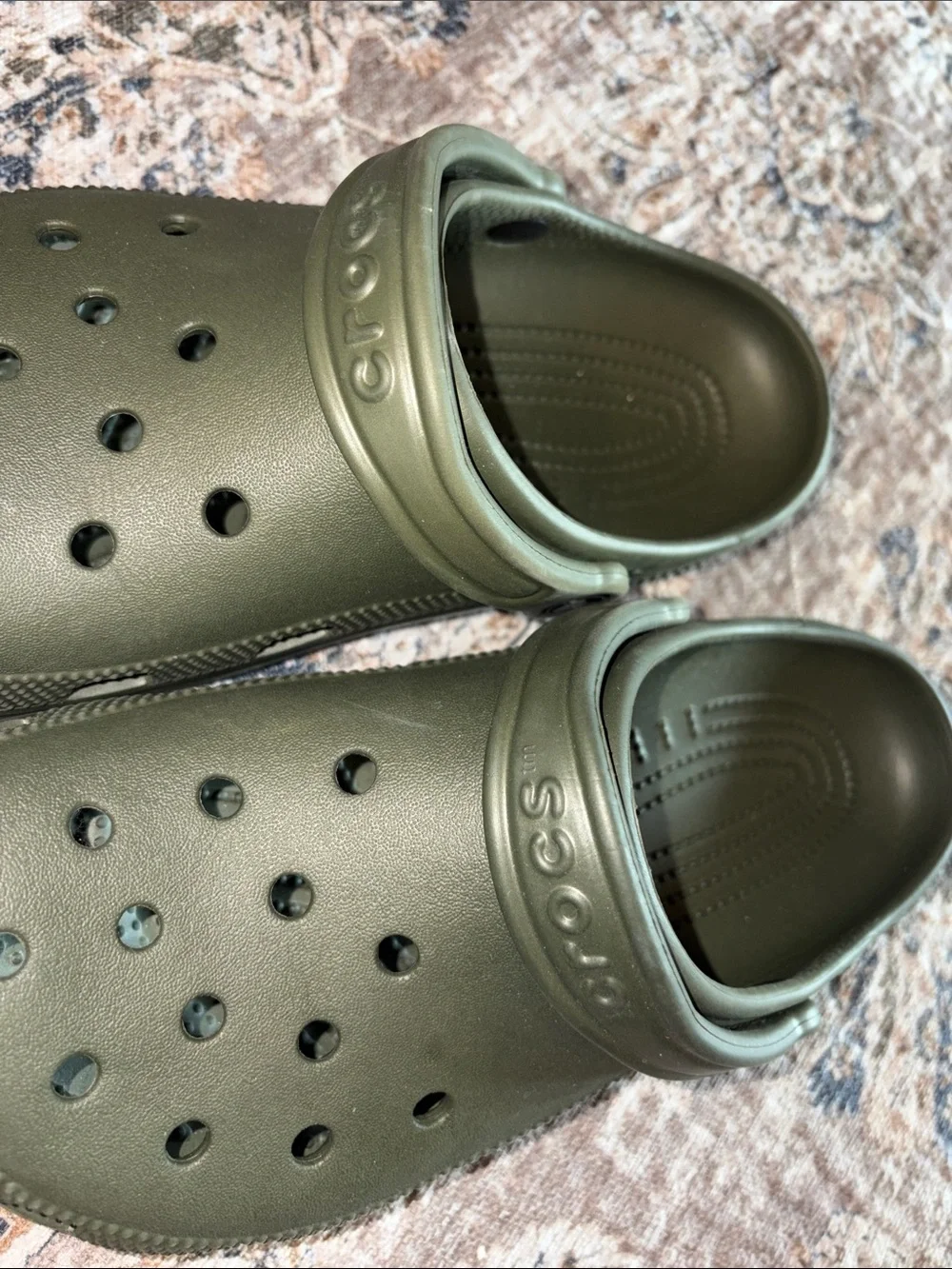 CROCS pivoting friendly lightweight